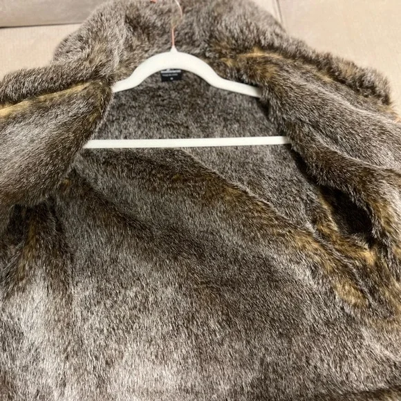 Cejon women’s faux fur and suede crop jacket size medium excellent condition - Picture 13 of 14